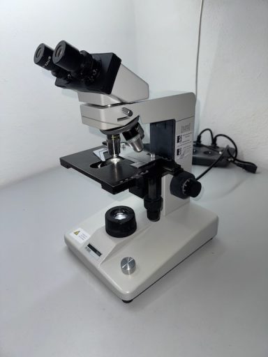 Hund H500 Mikroskop mit LED